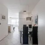 Sundowners Apartment, 52qm, Double & Two Single Beds, 10 Min From Old Town Of *