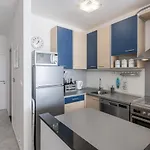 Apartman Sundowners Apartment, 52qm, Double & Two Single Beds, 10 Min From Old Town Of *