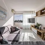 Sundowners Apartment, 52qm, Double & Two Single Beds, 10 Min From Old Town Of Apartman *