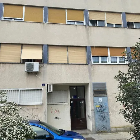 Sundowners Apartment, 52qm, Double & Single Bed, 10 Min From Old Town Of Split